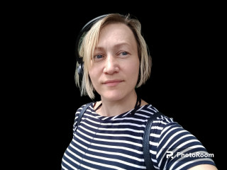 wLESLYMOSw - teilrasiert beim Webcam Chat