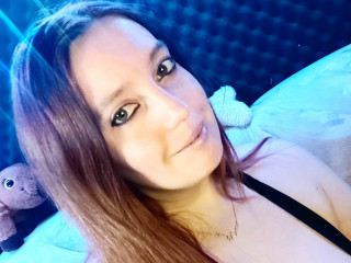 Arietty - Hallo, ich bin ein ungarisches Mädchen und ich mag viele Dinge ^^ Lass uns Freunde sein und gemeinsam Spaß haben, Ihr sexuelles Verlangen wird nicht nur mit mir erfüllt, sondern ich werde auch Ihr Freund sein