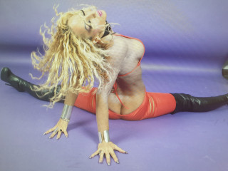 BimboBarbie - blond verkleidet