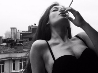 LoViolette - brünett im Livecam Chat