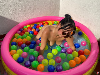 NatashaBlack - vollrasiert beim Lesben Camsex